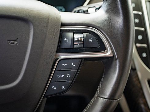 Used 2019 Lincoln Nautilus Select image 24