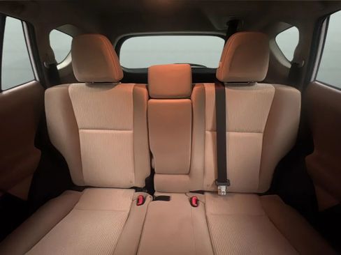 Used 2013 Toyota RAV4 LE FWD image 18