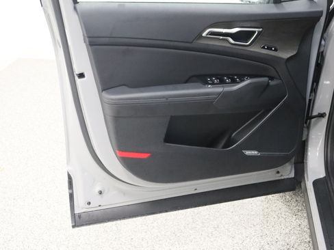 Used 2025 Kia Sportage X-Pro AWD/4WD image 12