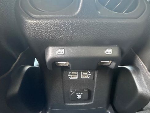 Used 2023 Jeep Wrangler Unlimited Rubicon 4xe w/ Cold Weather Group AWD/4WD image 20