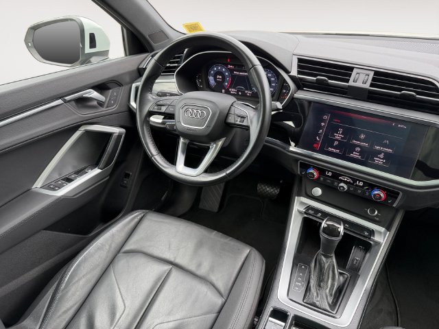 Used 2020 Audi Q3 2.0T Premium w/ Convenience Package AWD/4WD image 16