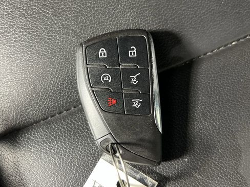 Used 2022 Chevrolet Suburban LT image 39