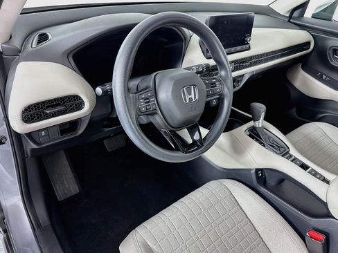 Certified 2024 Honda HR-V LX image 9