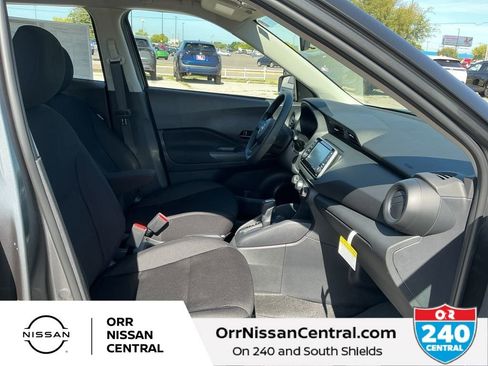 New 2025 Nissan Kicks Play S image 11