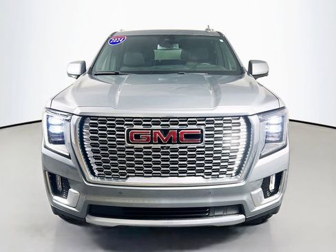 Used 2024 GMC Yukon XL Denali w/ Max Trailering Package image 2