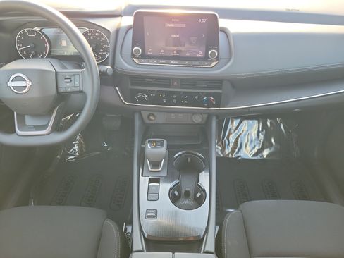 Certified 2025 Nissan Rogue S image 16