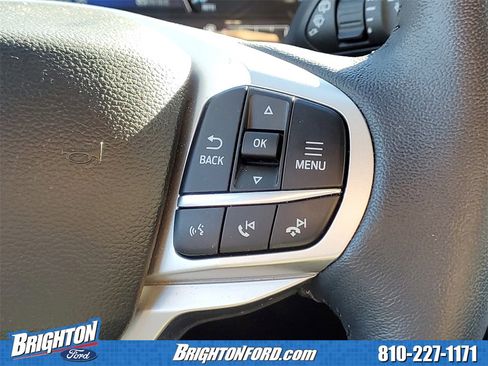 Used 2023 Ford Explorer XLT image 21
