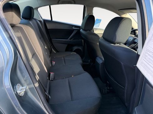 Used 2013 MAZDA MAZDA3 i SV w/ Convenience Pkg image 18