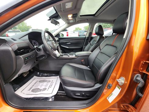 Used 2024 Nissan Sentra SR w/ SR Premium Package FWD image 17