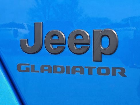 Used 2021 Jeep Gladiator Sport AWD/4WD image 9