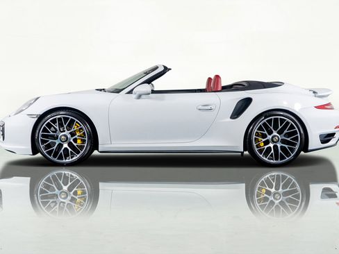 Used 2016 Porsche 911 Turbo S image 11