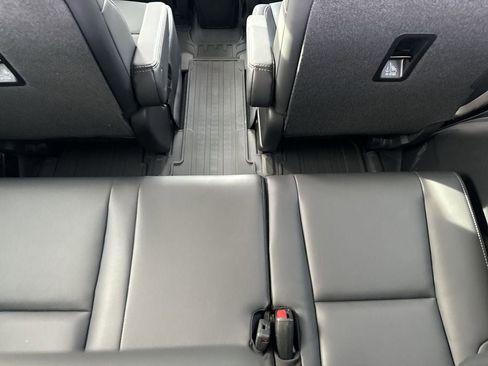 New 2026 Subaru Ascent Limited AWD/4WD image 32