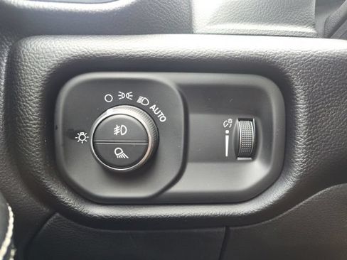 Certified 2025 RAM 2500 Big Horn AWD/4WD image 11