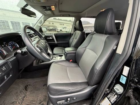 Used 2019 Toyota 4Runner SR5 Premium image 14