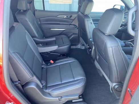 New 2026 Chevrolet Traverse LT w/ Sun and Wheel Package image 26