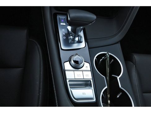 Used 2026 Genesis G70 2.5T RWD image 27