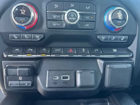 Used 2019 GMC Sierra 1500 SLT w/ SLT Premium Plus Package AWD/4WD image 34
