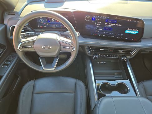 Used 2025 Chevrolet Tahoe Z71 image 14