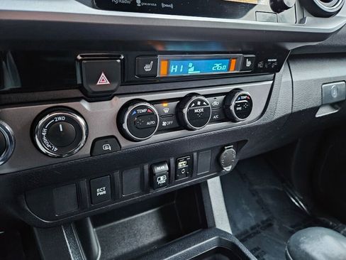 Used 2018 Toyota Tacoma SR5 image 20