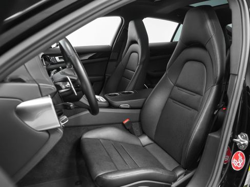 Certified 2023 Porsche Panamera AWD/4WD image 45