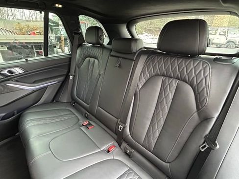 Used 2024 BMW X5 xDrive40i w/ Executive Package image 13