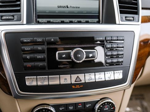 Used 2015 Mercedes-Benz ML 350 4MATIC image 26