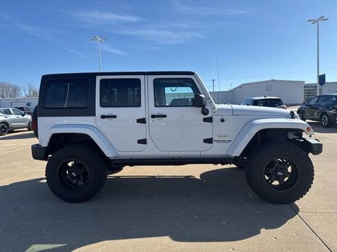 Used 2015 Jeep Wrangler Unlimited Sahara w/ Max Tow Package image 2