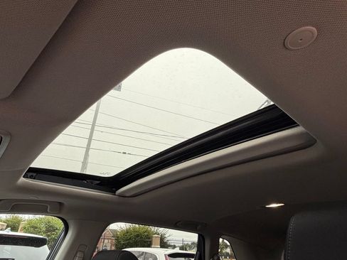 Used 2024 Honda CR-V EX image 3