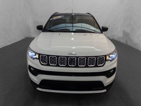 Used 2025 Jeep Compass Limited image 2
