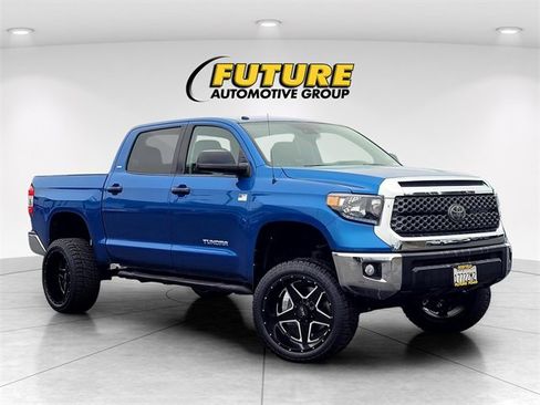 Used 2018 Toyota Tundra SR5 w/ SR5 Upgrade Package image 1