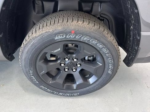 New 2026 RAM 1500 Express AWD/4WD image 5