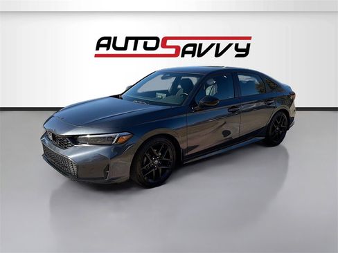 Used 2025 Honda Civic Sport image 3