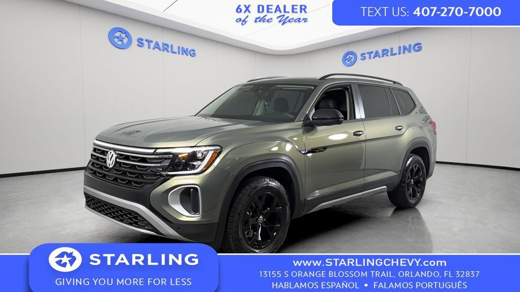 Used 2025 Volkswagen Atlas Peak Edition SE AWD/4WD image 1