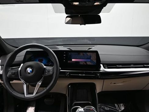 Used 2025 BMW X2 xDrive28i w/ Technology Package AWD/4WD image 15
