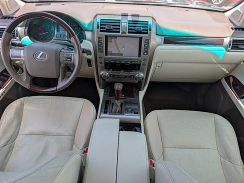 Used 2014 Lexus GX 460 w/ Premium Package AWD/4WD image 4
