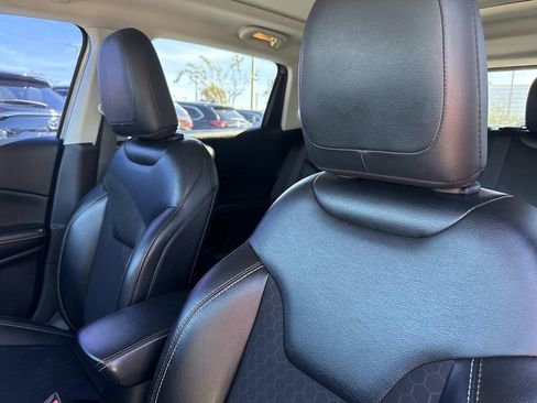 Used 2020 Jeep Compass Latitude image 24