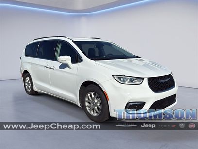 Used 2022 Chrysler Pacifica Touring-L