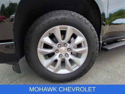 Used 2025 Chevrolet Silverado 1500 Custom AWD/4WD image 33