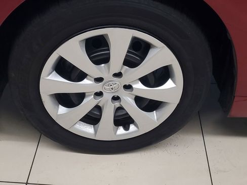 Used 2024 Toyota Corolla LE image 4