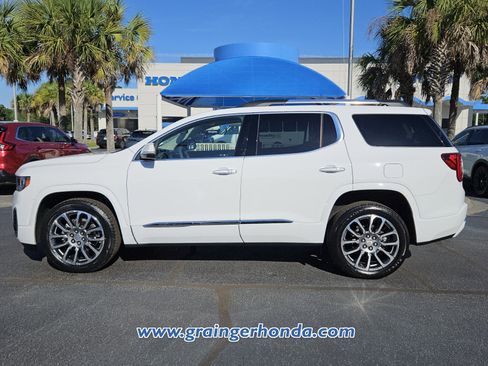 Used 2023 GMC Acadia Denali AWD/4WD image 2