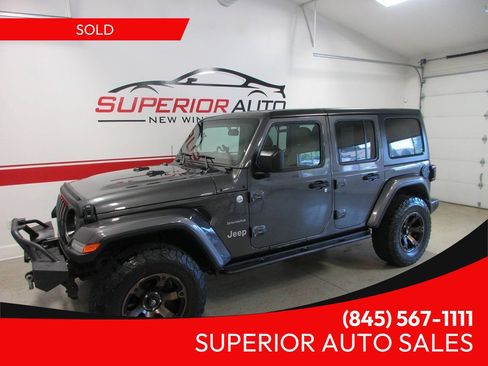 Used 2018 Jeep Wrangler Unlimited Sahara w/ LED Lighting Group AWD/4WD image 1