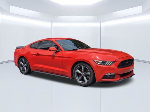 Used 2015 Ford Mustang Coupe w/ Equipment Group 051A RWD image 2