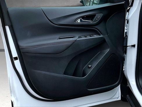 Used 2023 Chevrolet Equinox RS image 19