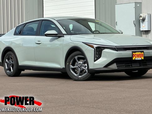 New 2026 Kia K4 FWD image 1