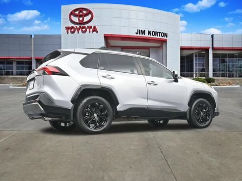 Used 2024 Toyota RAV4 SE AWD/4WD image 45