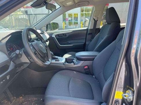 Used 2020 Toyota RAV4 LE w/ All Weather Liner Package AWD/4WD image 17