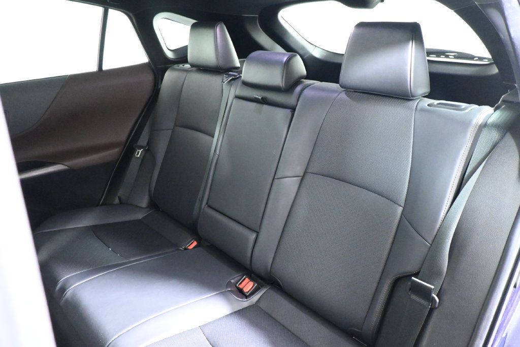 Used 2021 Toyota Venza Limited w/ Advanced Technology Package AWD/4WD image 4