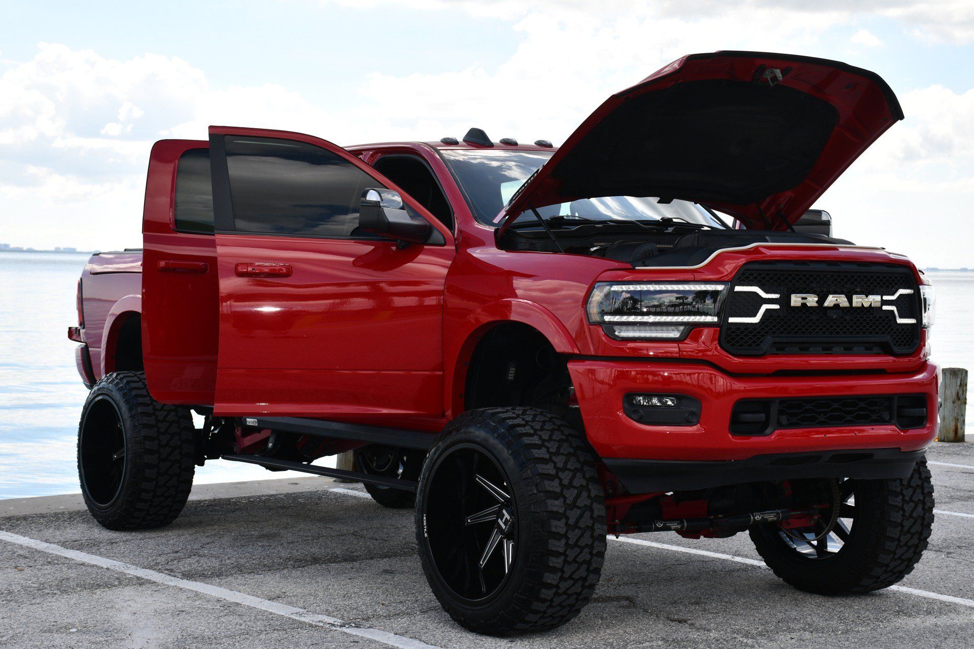 Used 2020 RAM 2500 Laramie w/ Night Edition AWD/4WD image 91