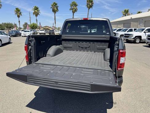 Used 2018 Ford F150 XLT w/ Equipment Group 302A Luxury AWD/4WD image 38