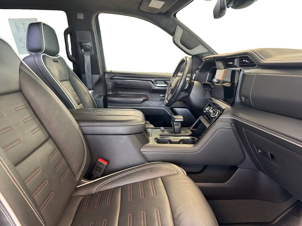 Used 2024 GMC Sierra 1500 AT4X AWD/4WD image 17